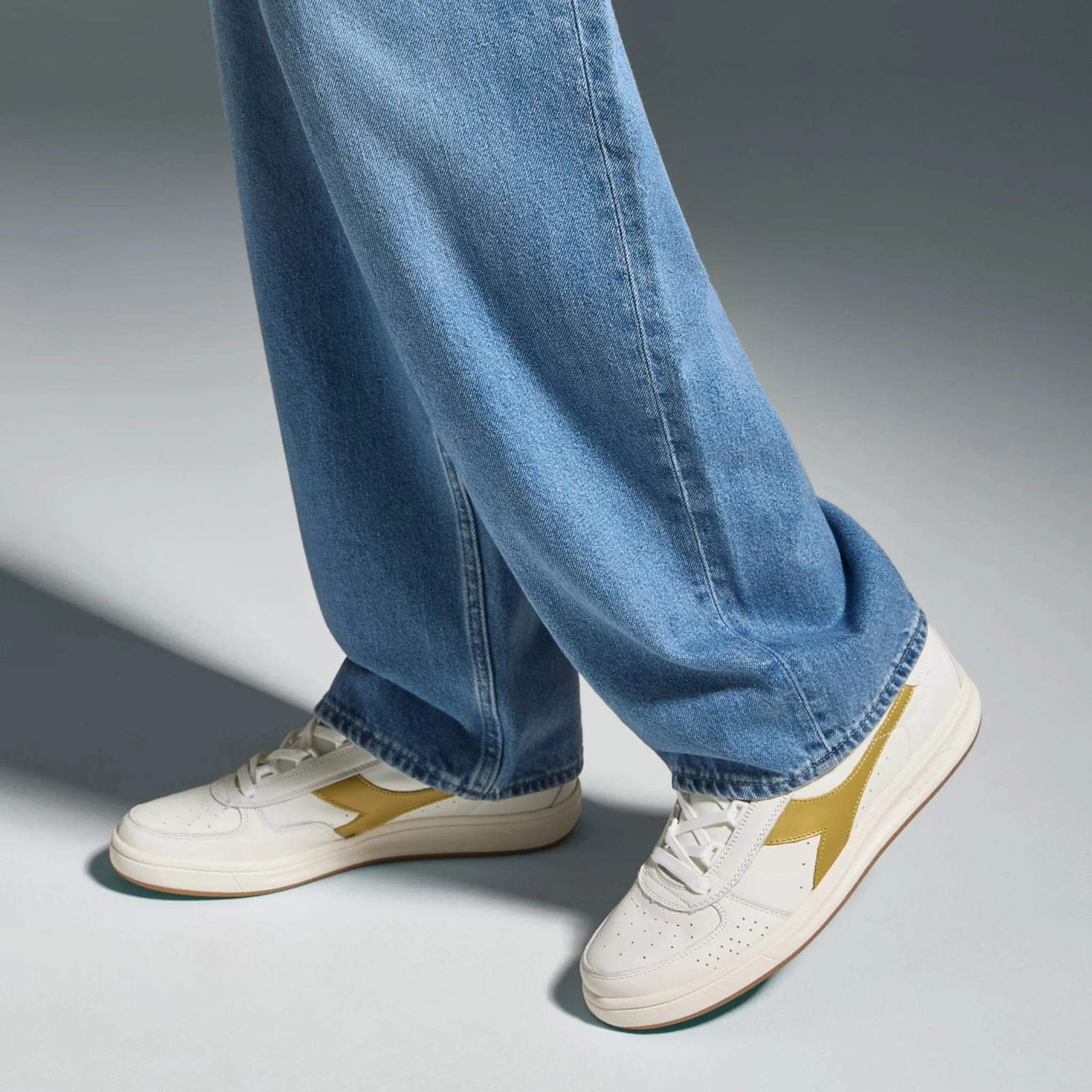 Mens Diadora White/Gold B.Elite '84 Italia Trainers - Image 7