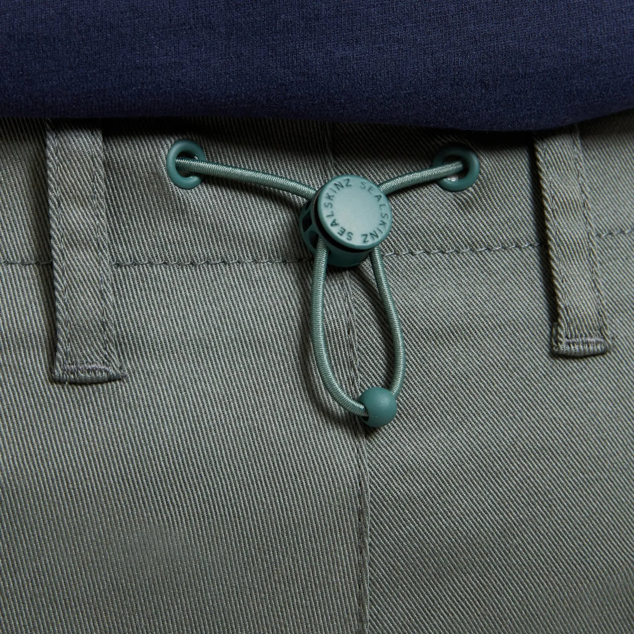 Mens Sealskinz Green Brampton Cargo Shorts - Image 4