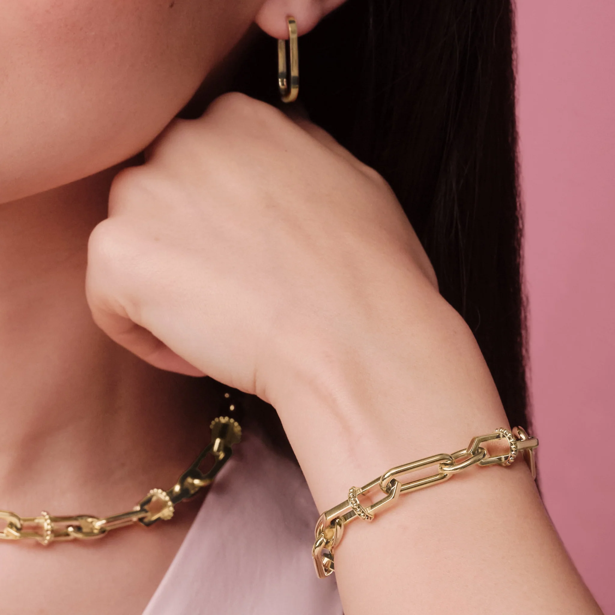 Womens Olivia Burton Gold Anchor Link Bracelet - Image 4