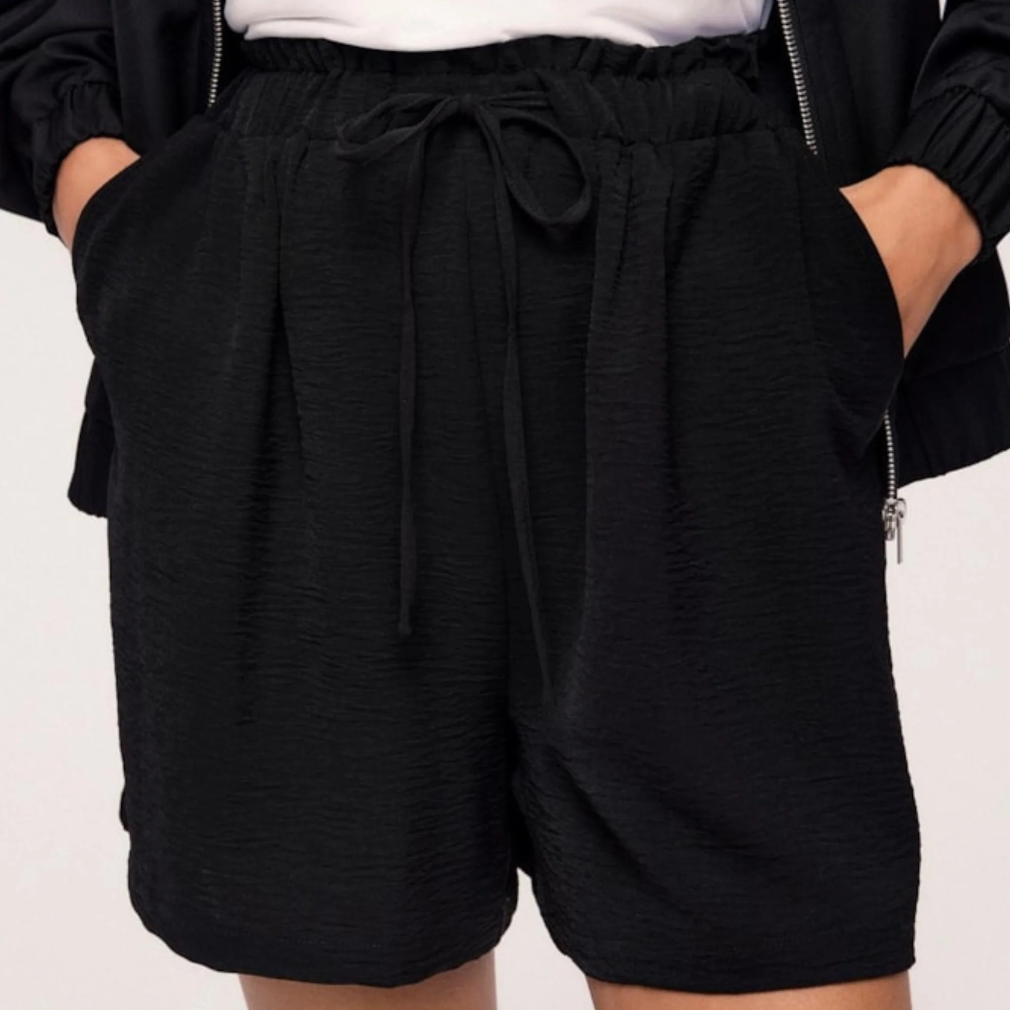 Womens Vila Black Beauty Vijosa HW Shorts - Image 2